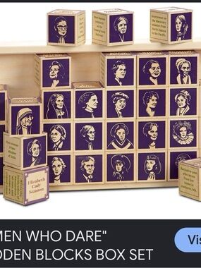 Historic Women Wooden Blocks Set - Purple & Natural